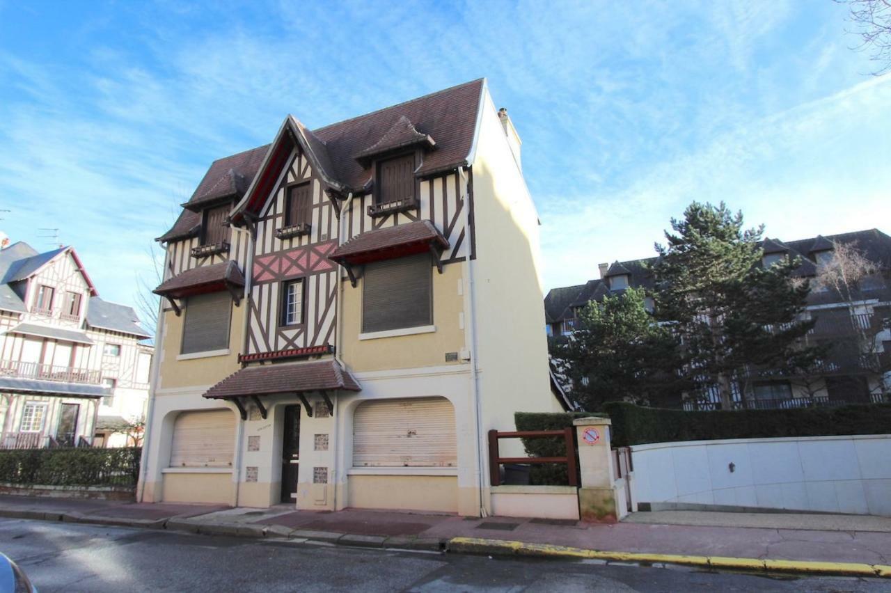Le Royal Lägenhet Deauville Exteriör bild